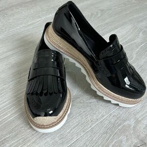 Torrid Espadrille Oxford (WW) Shiny Black size 10WW